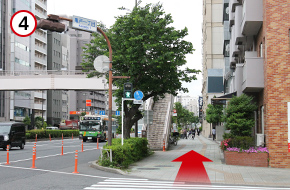 京葉道路沿いを浅草橋方面へ直進します。